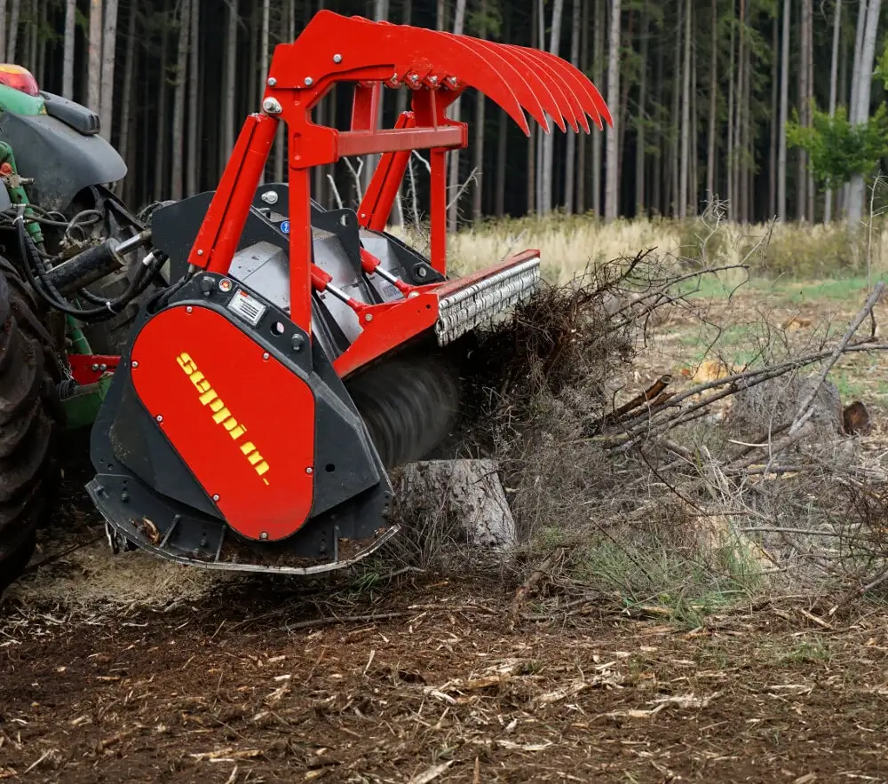 Seppi M. in het bos bij STM Trading.